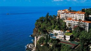 Vista aerea del Hotel Reids en Madeira (Portugal)